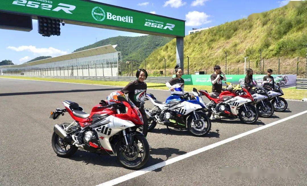 点击进入看图评论