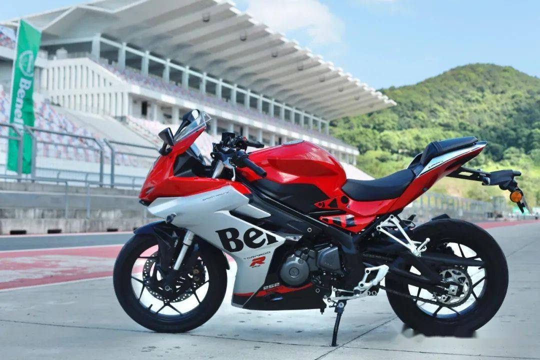 点击进入看图评论