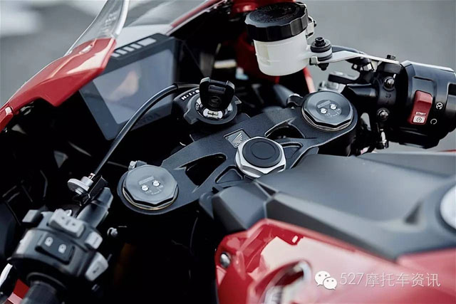 本田发布2017款火刃 唤醒更强动力!